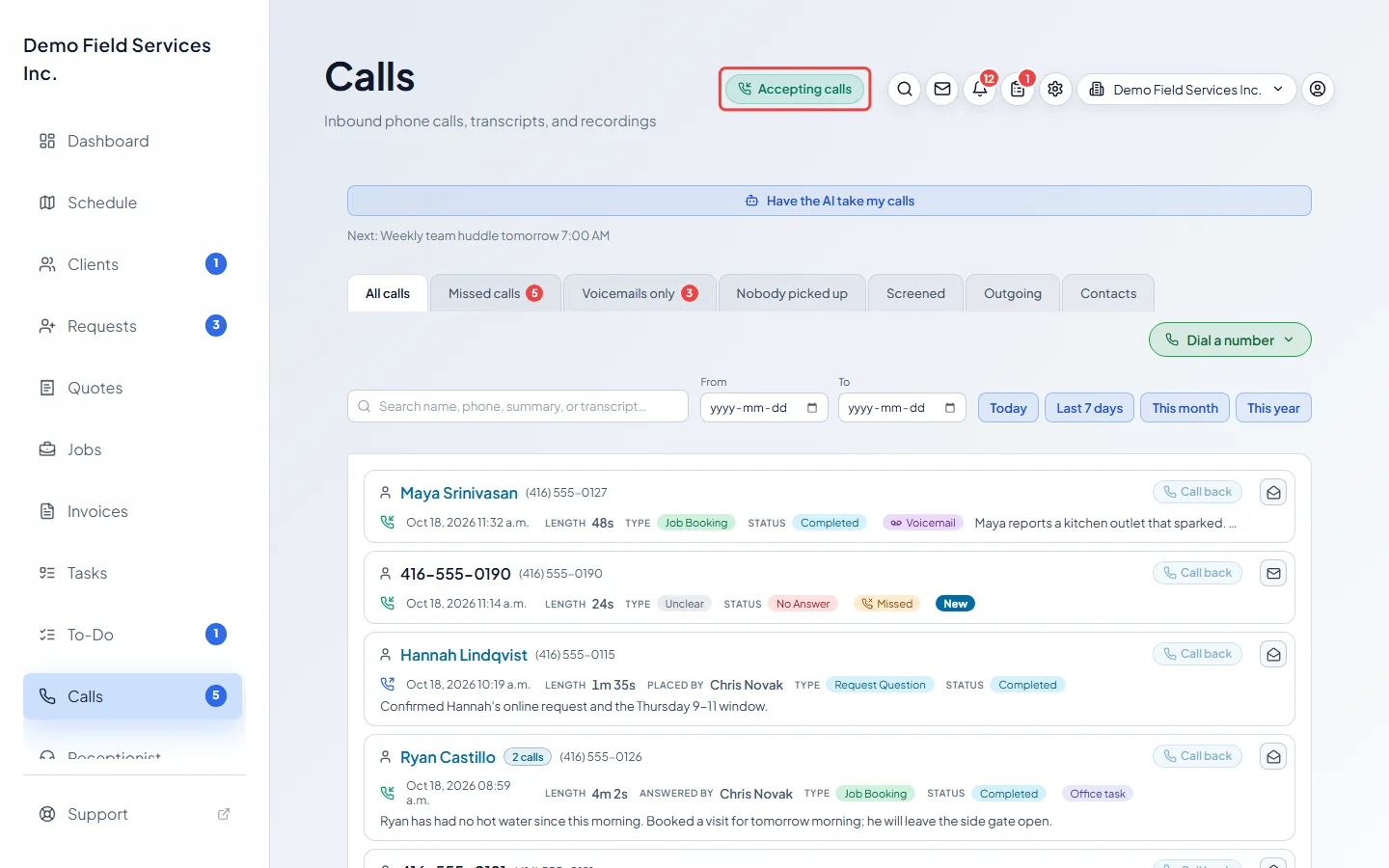 The status at the top of the screen showing whether calls are being answered